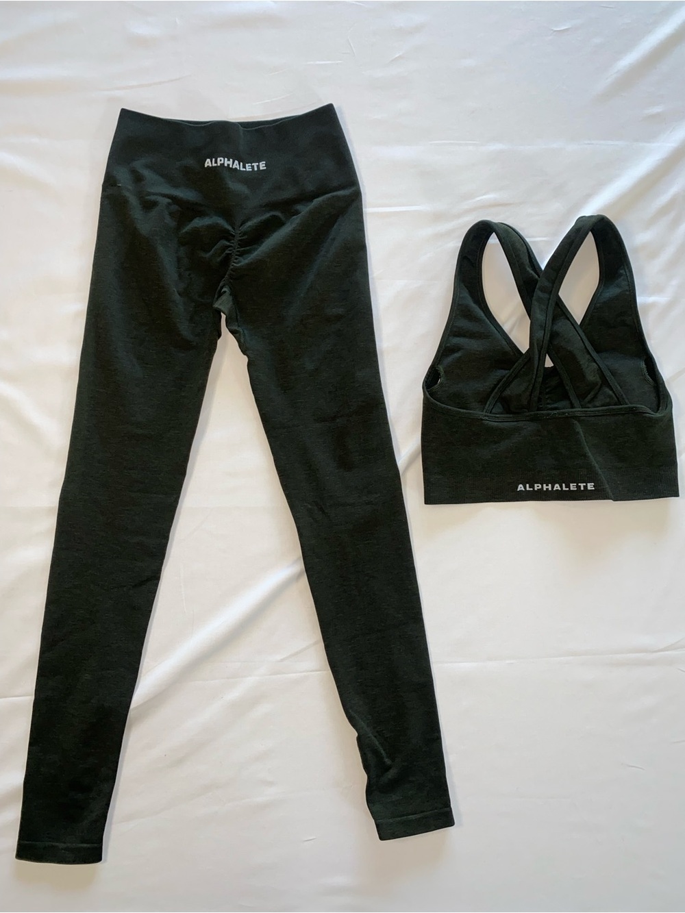 Alphalete Black Seamless Leggings with Crossback Sports Bra